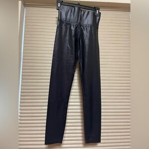 Carbon38 Takara Shine Leggings 7/8 Length